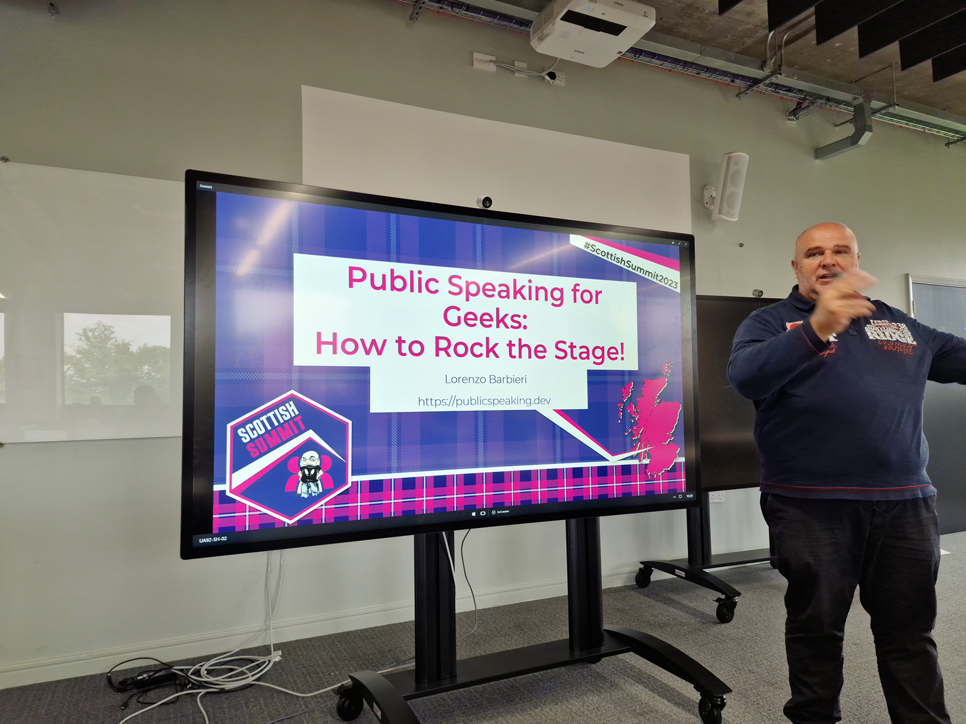 Public speaking for geeks: how to rock the stage!